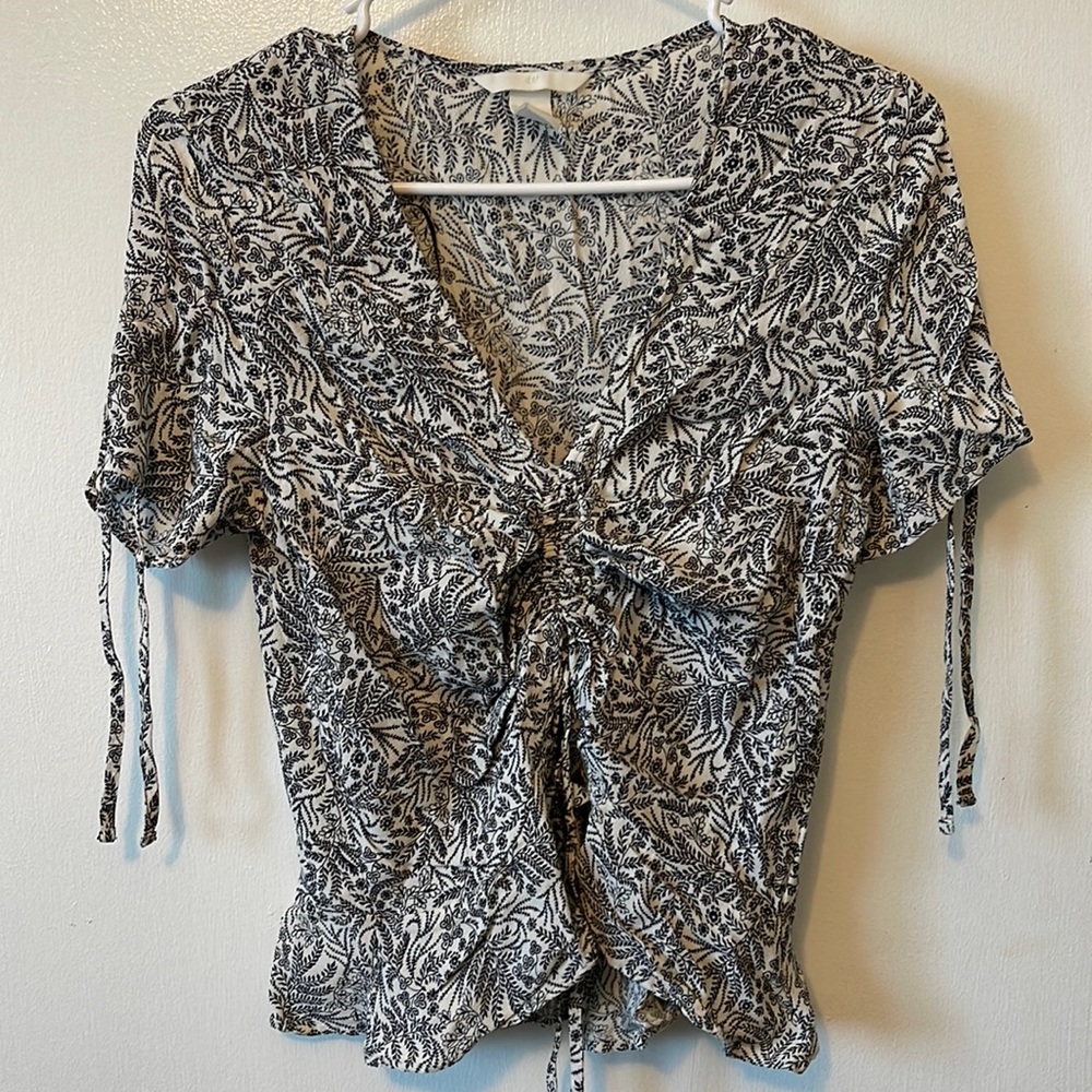 Size 6 H&M top